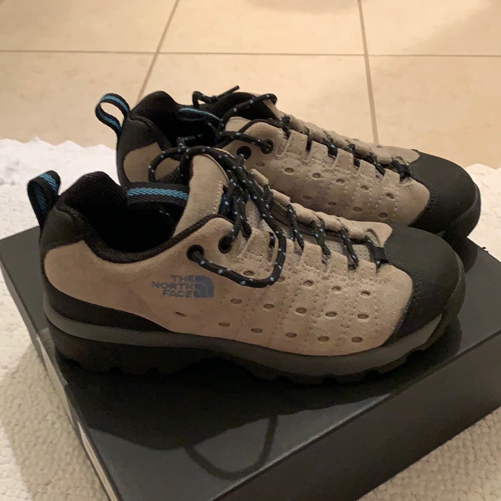 New North Face Women’s Hiking Shoes